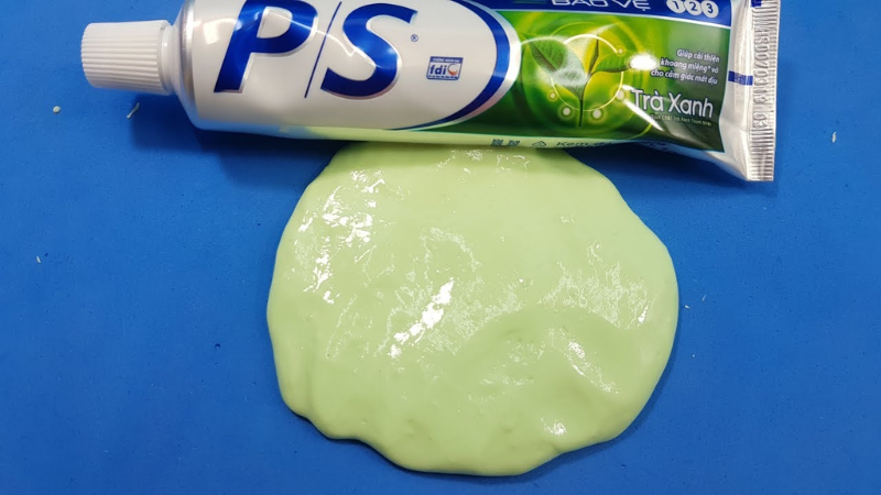 slime bằng kem đánh răng